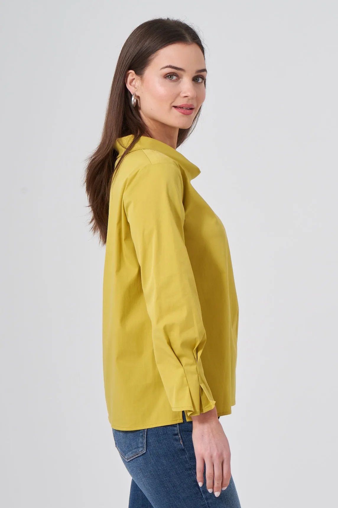 26" Folded Collar Pullover Top