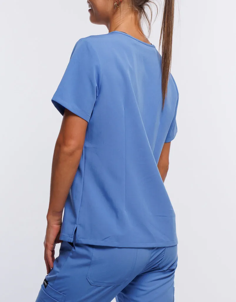 Essential One Pocket V Neck Scrub Top - Ceil Blue