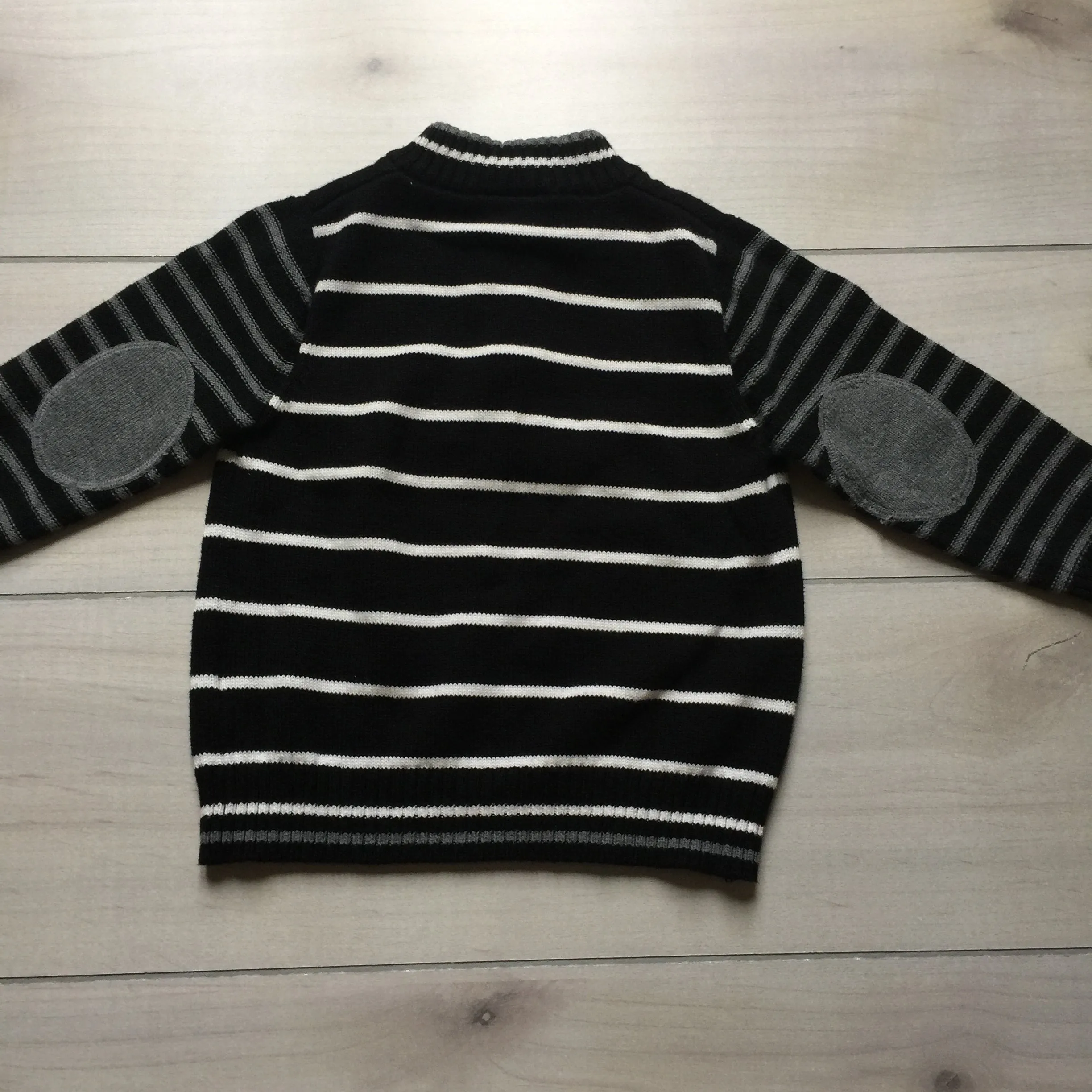 Hanna Andersson Black White & Gray Elbow Patch Pullover Sweater